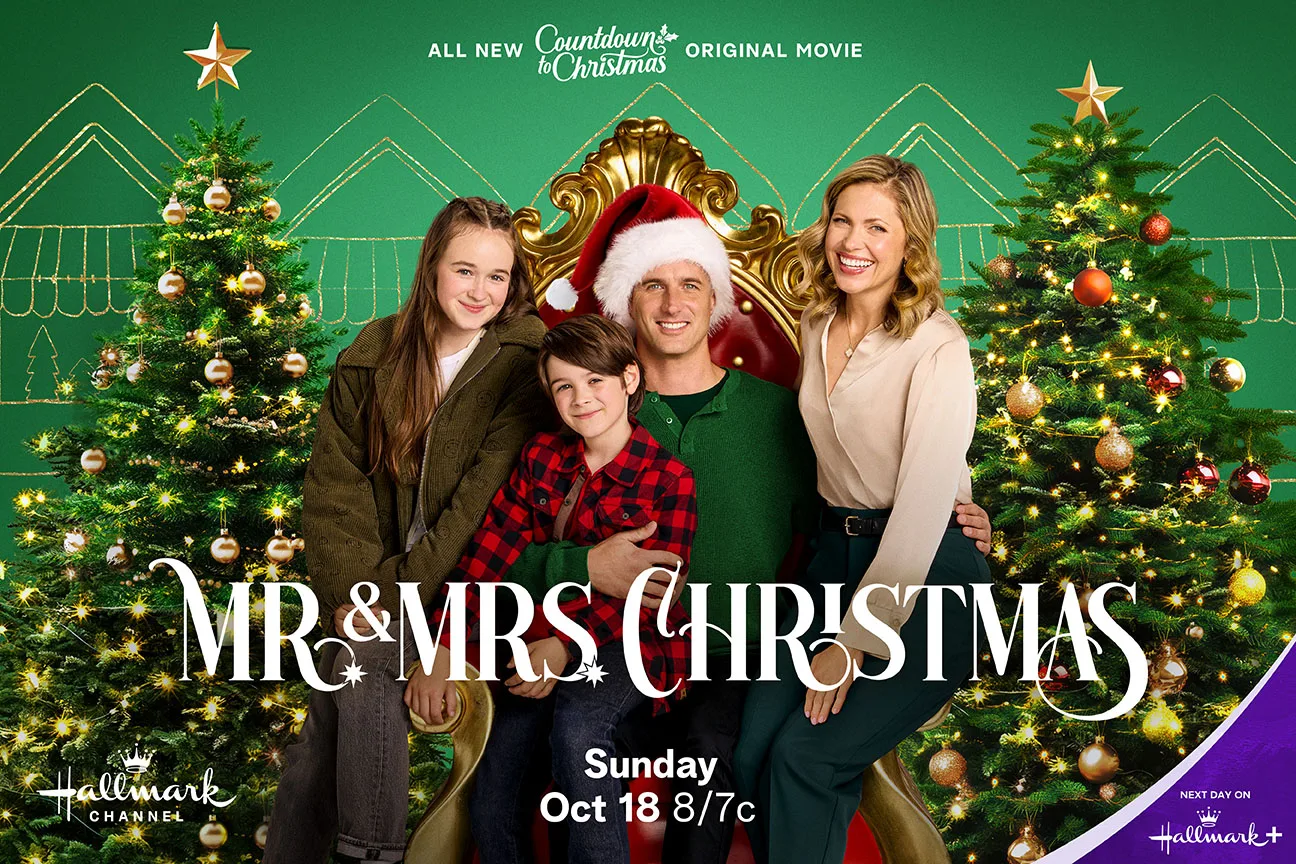 Cover image for Seen & Reviewed: Mr. & Mrs. Christmas Finds Meaning in Letting Holiday Traditions Grow
